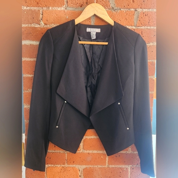 H&M Jackets & Blazers - 💜 Cropped Blazer Draped Open Front size 4 H&M